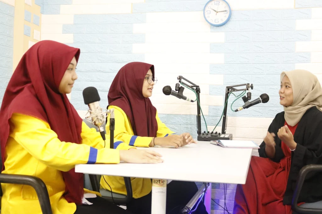 Berkat Prestasi Riset, Dua Siswa Smamio Tampil di Siniar Inspirasi Pelajar