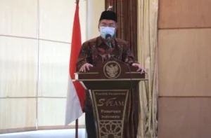 Patuh Orangtua, Kunci Sukses Pria Ini Jadi Dokter dan Rektor