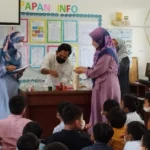 Siswa SDMM Bereksperiman Sains Bikin Pelangi, Berikut Langkahnya