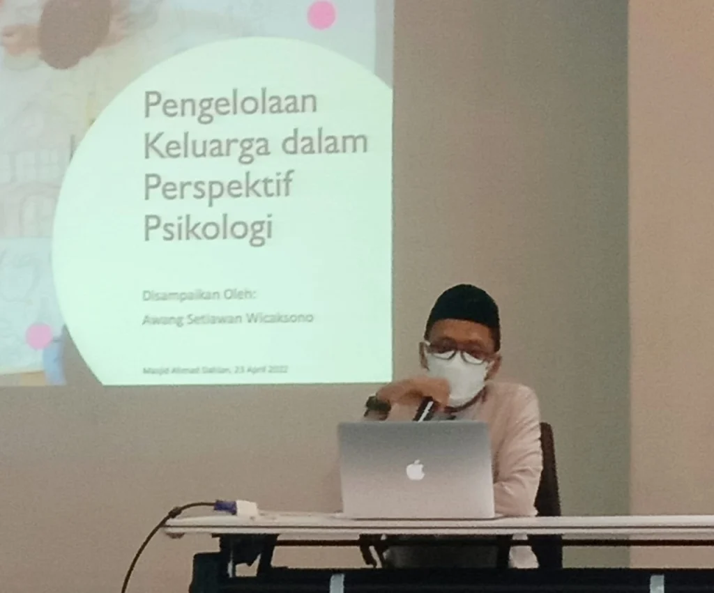 Keluarga sebagai Pusat Pengembangan Budaya