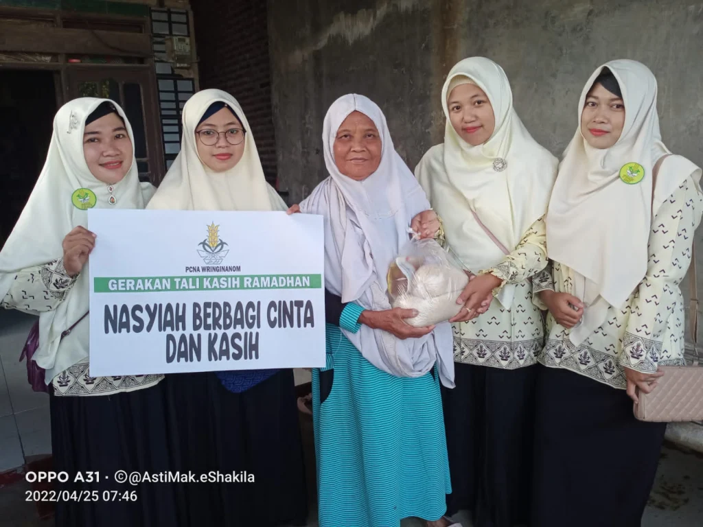 Nasyiah Wringinanom Berbagi Tali Kasih