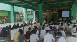 Ustadz Naruto Bahas Bahaya Pacaran di SMP Musix