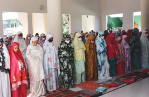 Simulasi Shalat Idul Fitri SD Mutu Jember sesuai Tuntutan Nabi