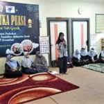 Ketika Teman Tuli Gresik Tadarus Al-Quran Isyarat