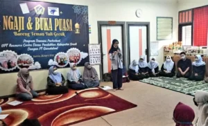 Ketika Teman Tuli Gresik Tadarus Al-Quran Isyarat