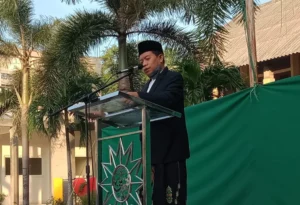Kisah Pak AR dan Gus Dur: Memuhammadiyahkan Jamaah NU di Kandang Sendiri