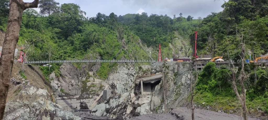 Penampakan Jembatan Gantung Gladak Perak yang Jadi Wisata Dadakan Pemudik