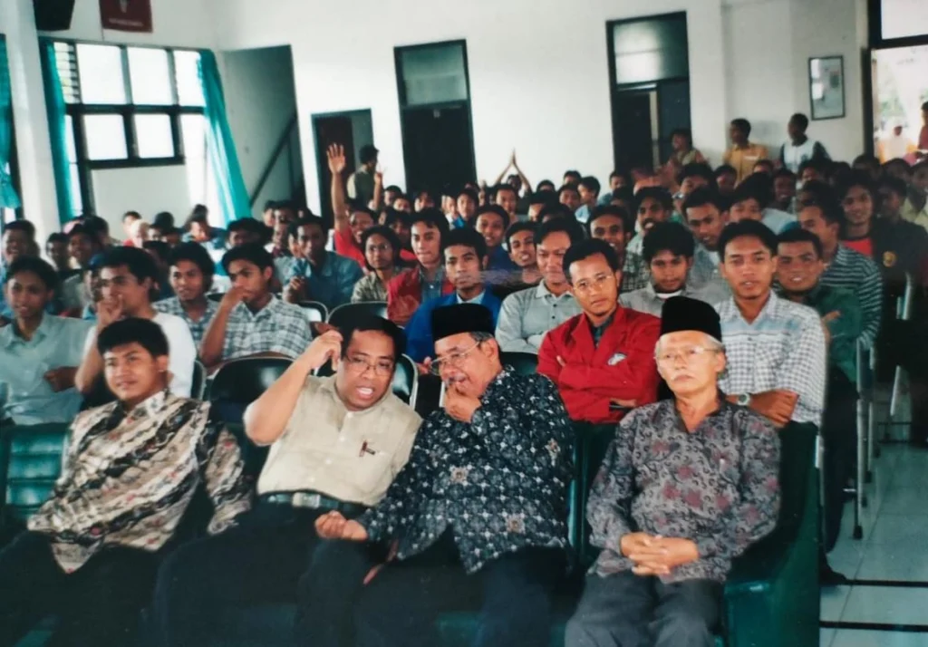 Farid Fathoni AF Kader Autentik, Anggun Moral Unggul Intelektual