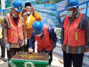 Ground Breaking RS di Ranting dengan Kekayaan Segunung