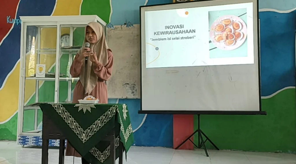 Sekolah Kreatif Menganti Bekali Siswa Kewirausahaan dalam Tugas Akhir