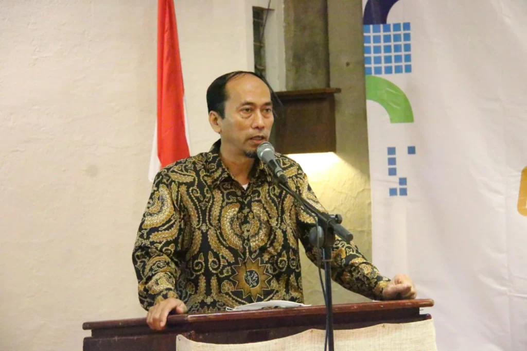 Jangan Jadi Sekolah Copy Paste