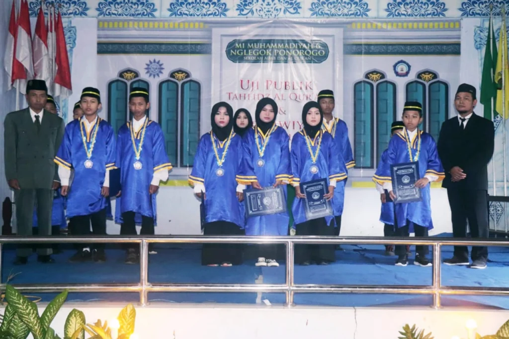 Uji Publik Tahfidh dan Purnawiyata 12 Siswa MIM 6 Nglegok Ponorogo