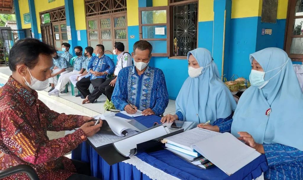 MTs Muhammadiyah 10 Mojopetung Siap Verifikasi Sekolah Adiwiyata Provinsi
