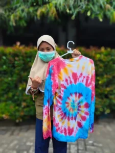 Keren, Batik Jumputan Karya Siswa SDMM