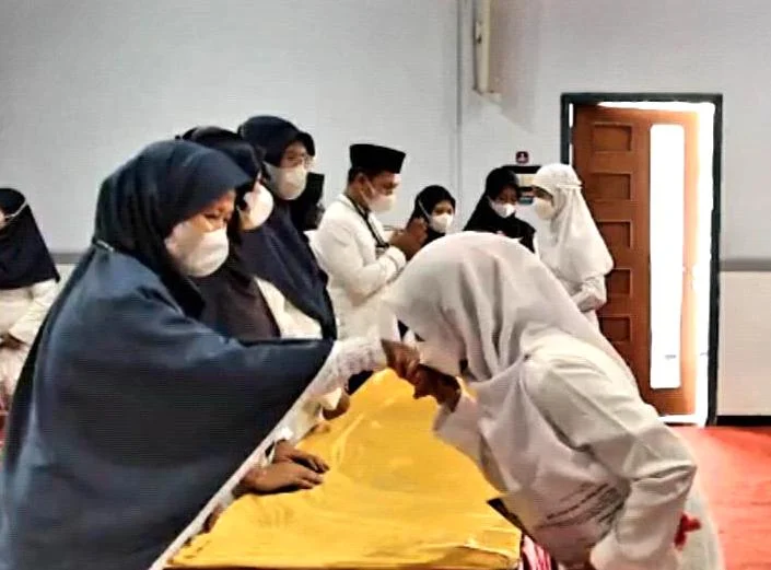 128 Wisudawan Tahfidh SD Mugeb Diajak Jadi Penghafal Quran Sejati