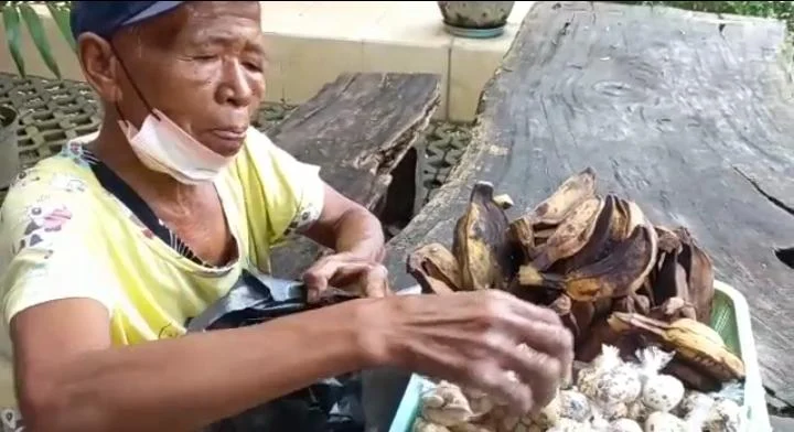 Begini Ketua Lazismu Jatim bila Berjumpa Pedagang Kecil seperti Ini