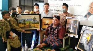 Kumpulkan Rp 25,6 Juta, SD Mugeb Wujudkan Mimpi Kak Aam sang Pelukis dengan Kaki