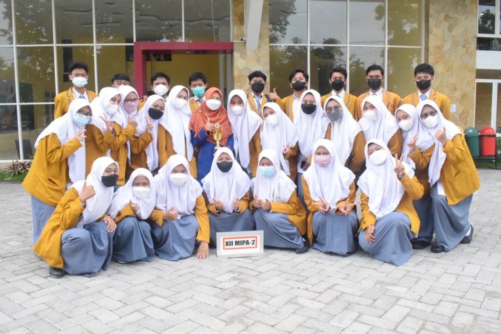 Naik Drastis, 32 Siswa Smamsatu Lolos SBMPTN 2022