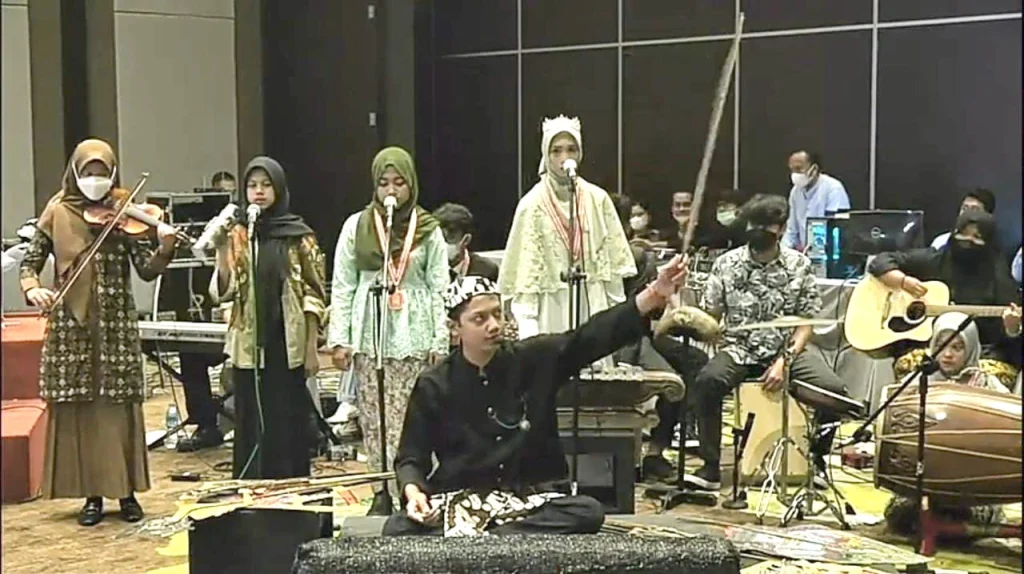 Musikalisasi Puisi Gema dari Puncak Meriahkan Milad Ke-21 Spemdalsa  