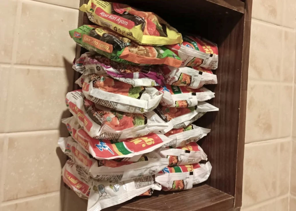Bawa Banyak Belum Dimasak, Kisah Mi Instan Calon Jamaah Haji