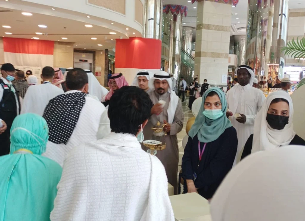 Tiba di Hotel Mekah CJH Disambut Taburan Bunga dan Wewangian