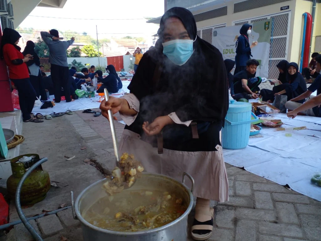 Asem-Asem Balungan, Menu Spesial Panitia Kurban Smamsatu