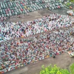 Khutbah di Batam, Sekjen MUI Ingatkan Pentingnya Perjuangan Meraih Kemuliaan