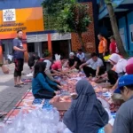 Kompaknya Guru dan Karyawan MTs Muda di Momen Idul Kurban