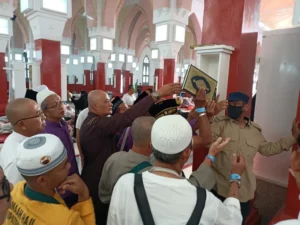 Mushaf Al-Quran Gratis dari Masjid Kuwait di Mina