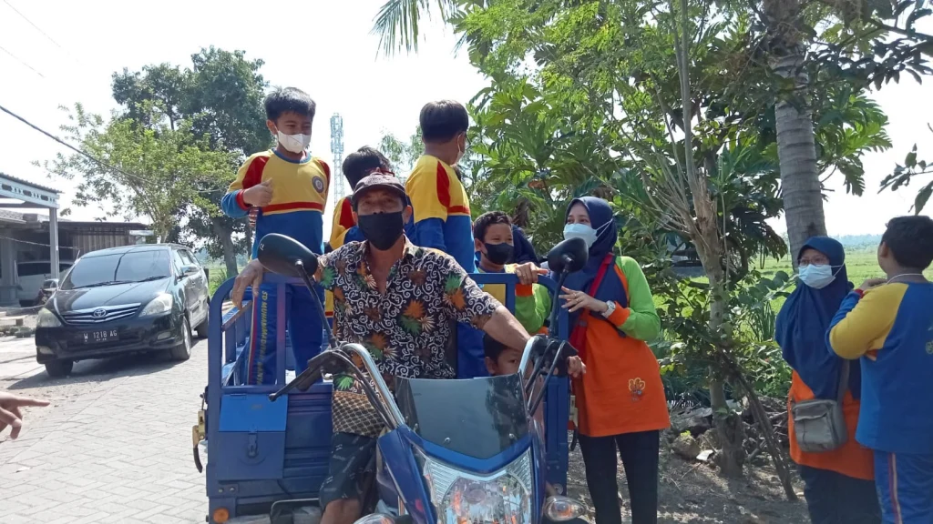 Warga Muhammadiyah Minoritas, SDMM Baksos di Dusun Ini