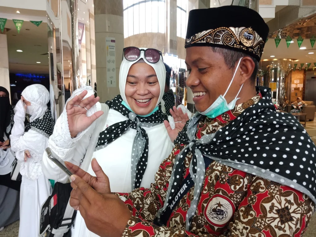 Obati Kangen Jamaah Haji Itu Video Call