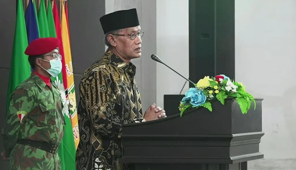 Bukan Tradisi Muhammadiyah: Merengek-rengek atau Memaksa untuk Dibantu