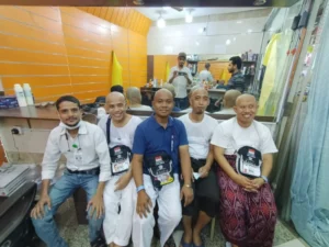Cukur Belum Selesai Baterai Habis, Begini Jadinya Penampilan Haji Ini