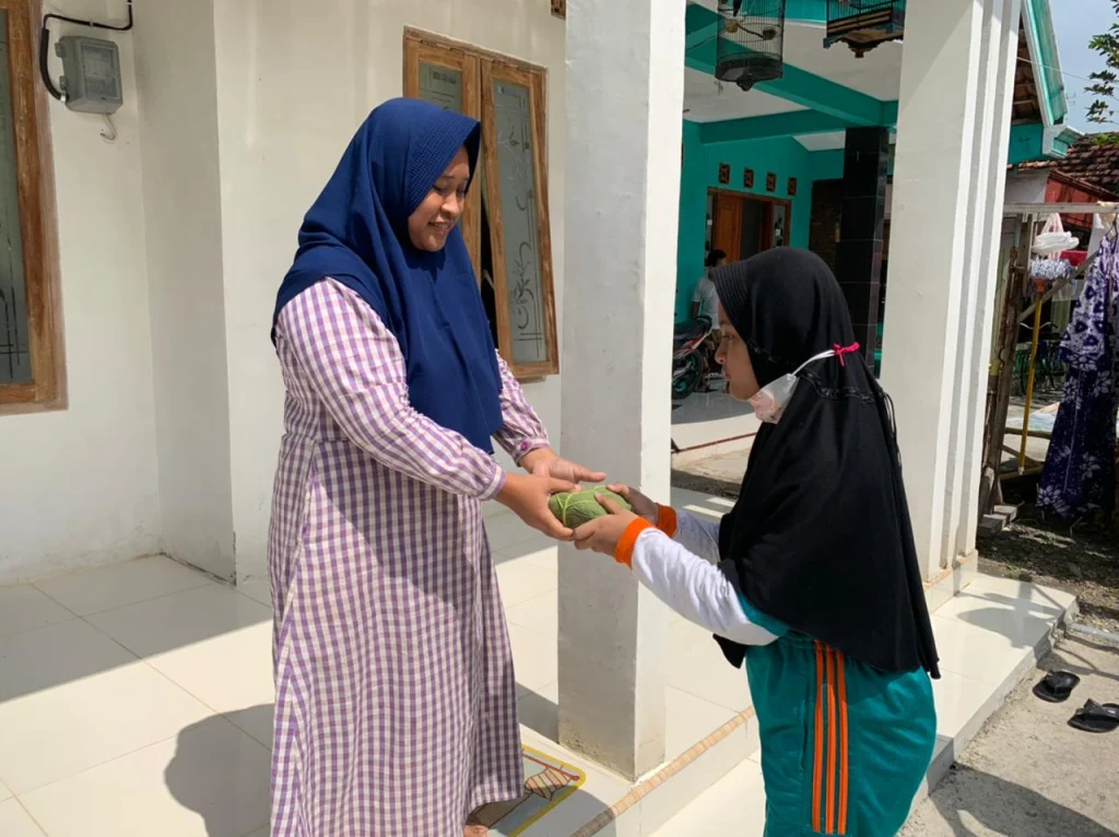 Baksos SD Mugeb Rambah Desa Terpencil