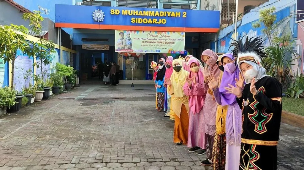 MPLS Sdamada Kenalkan Budaya Indonesia