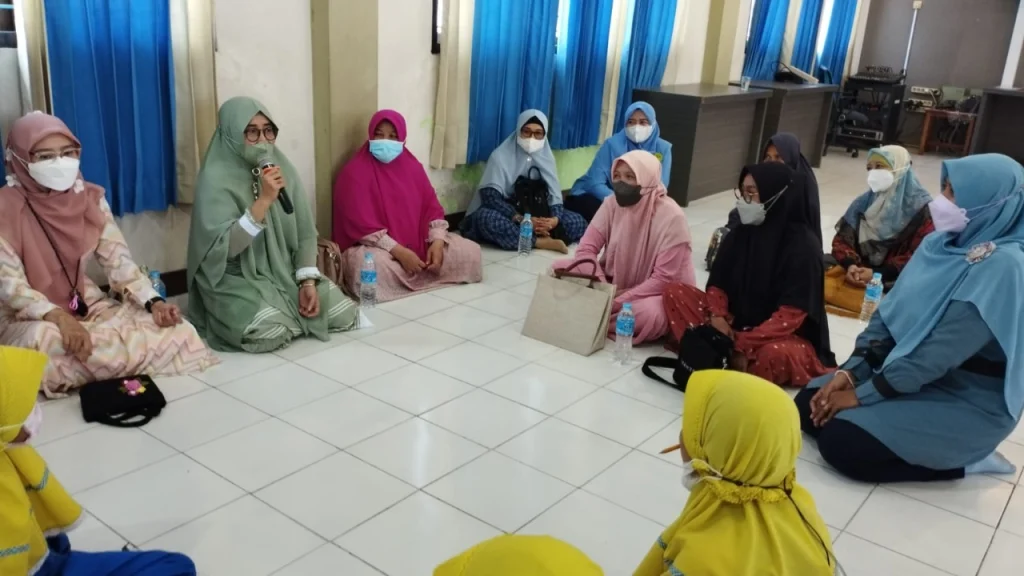 Saat Guru, Orangtua, dan Siswa SDMM Berdiskusi Rumuskan Kelas Impian