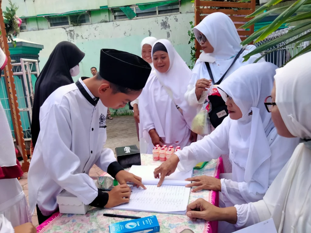 Komunitas Trenggalek Berhijrah Merahimi Anak Yatim Himaya