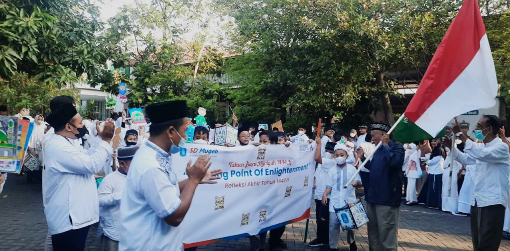 Siswa SD Mugeb Syiarkan Tahun Baru Islam dengan Pawai