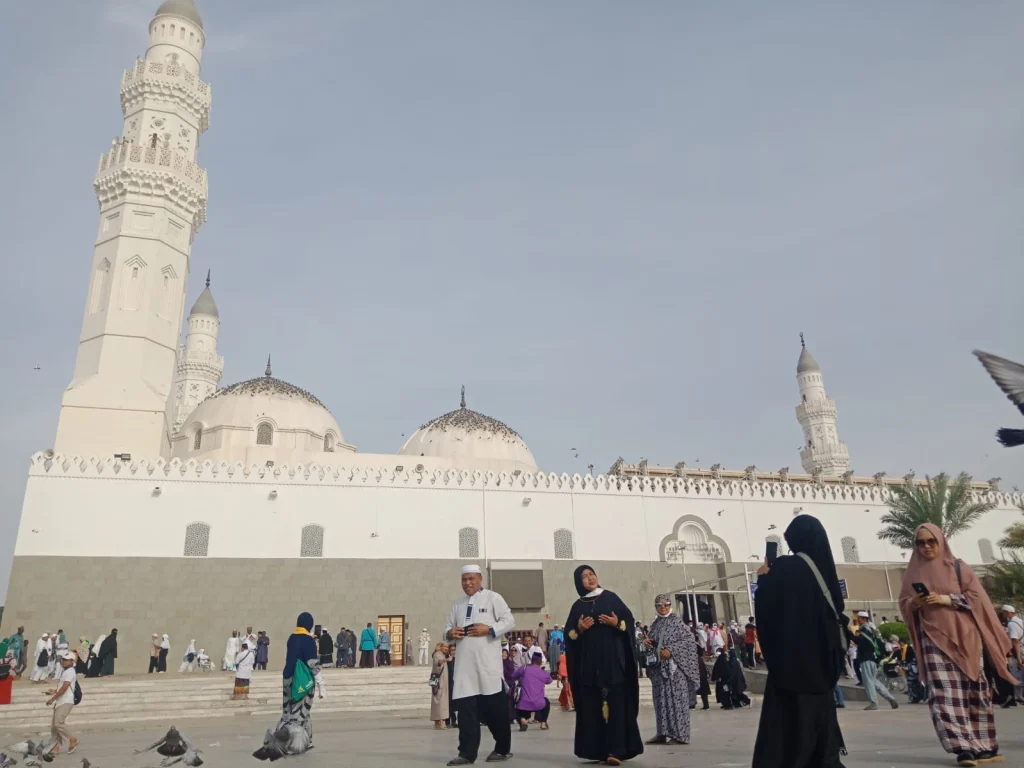 Mengunjungi Masjid yang Kali Pertama Dibangun Nabi SAW