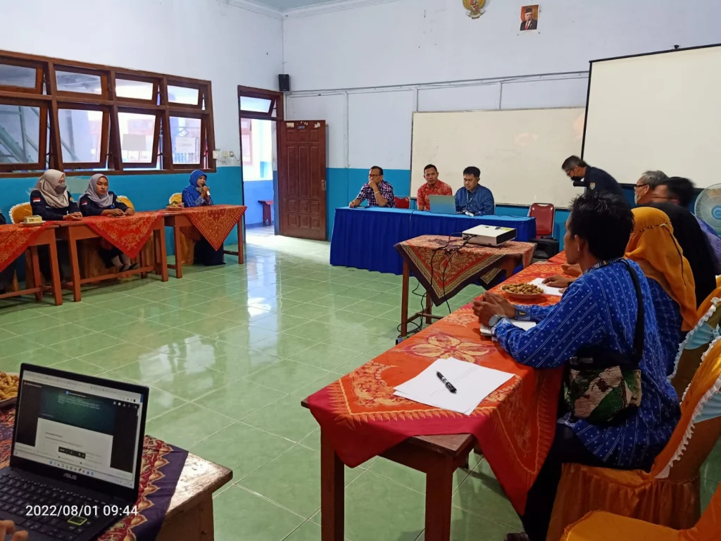 SMPM 2 Ponorogo Undang Dua Kepala Sekolah dari Gresik