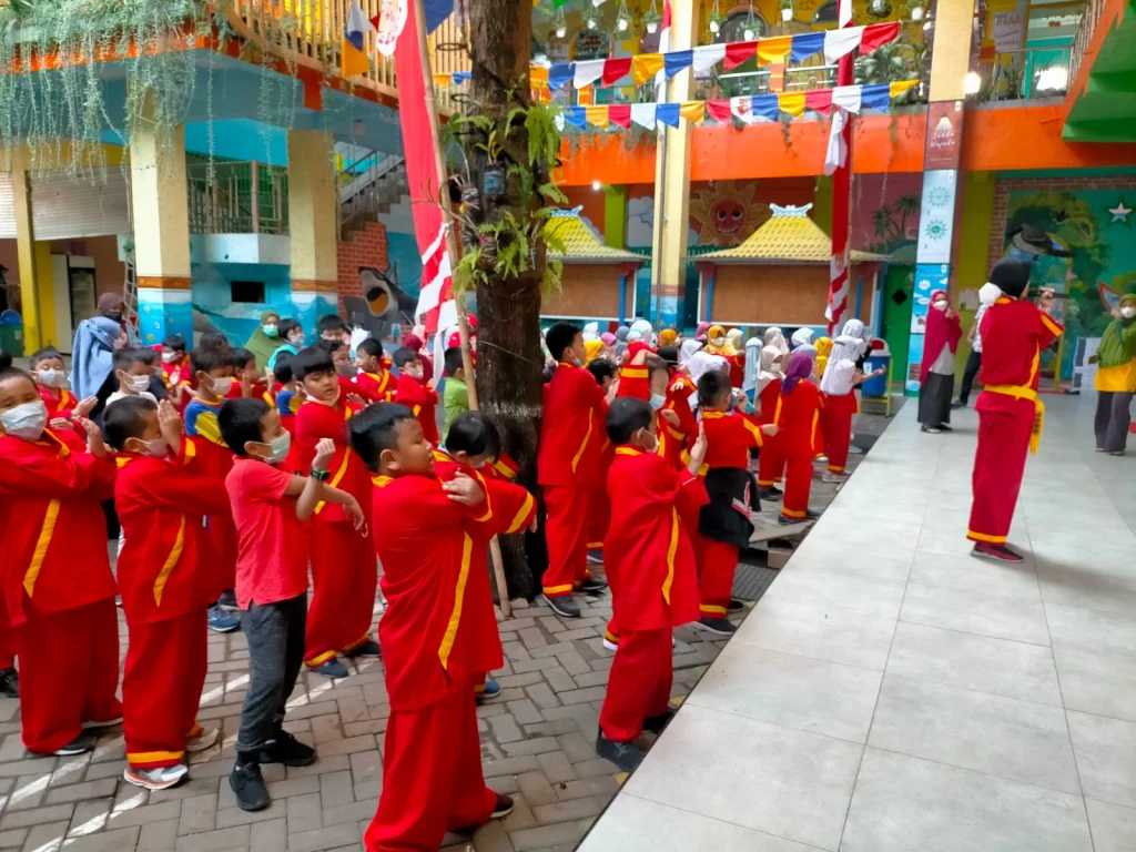 Tapak Suci dan HW Jadi Intrakurikuler Wajib di Sekolah Kreatif Ini