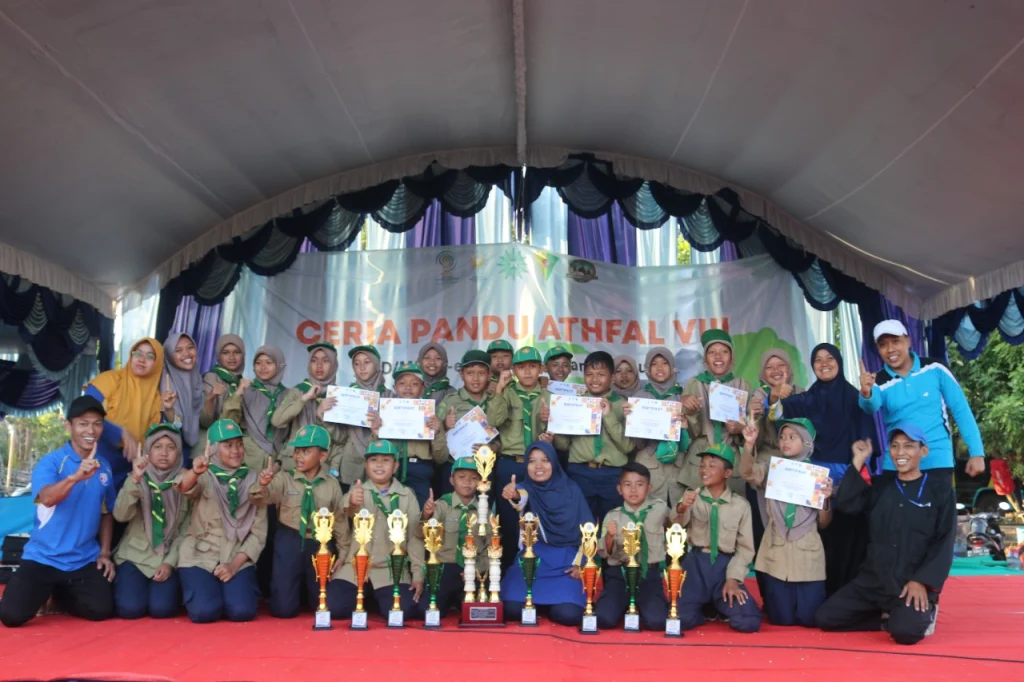 Ceria Pandu Athfal Digelar, SDMT Ponorogo Juara Umum