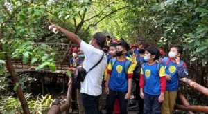Sekolah Kreatif Baratajaya Kenalkan Siswa Pamurbaya sebagai Benteng Kota