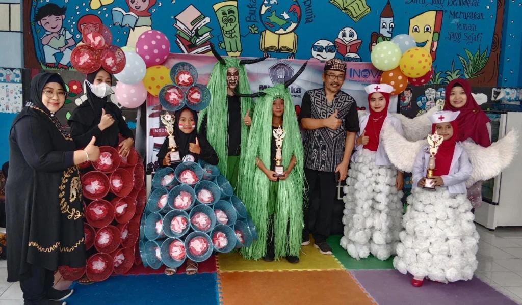 Kostum Unik Jadi Juara Favorit CBCC Mimdaka