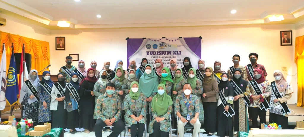 Yudisium XLI Fakultas Psikologi UMG, 3 Lulusan Diganjar Penghargaan