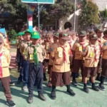 Qobilah HW MIM 15 Sooko, Pede Saja meski Seragamnya Berbeda di Acara Pramuka