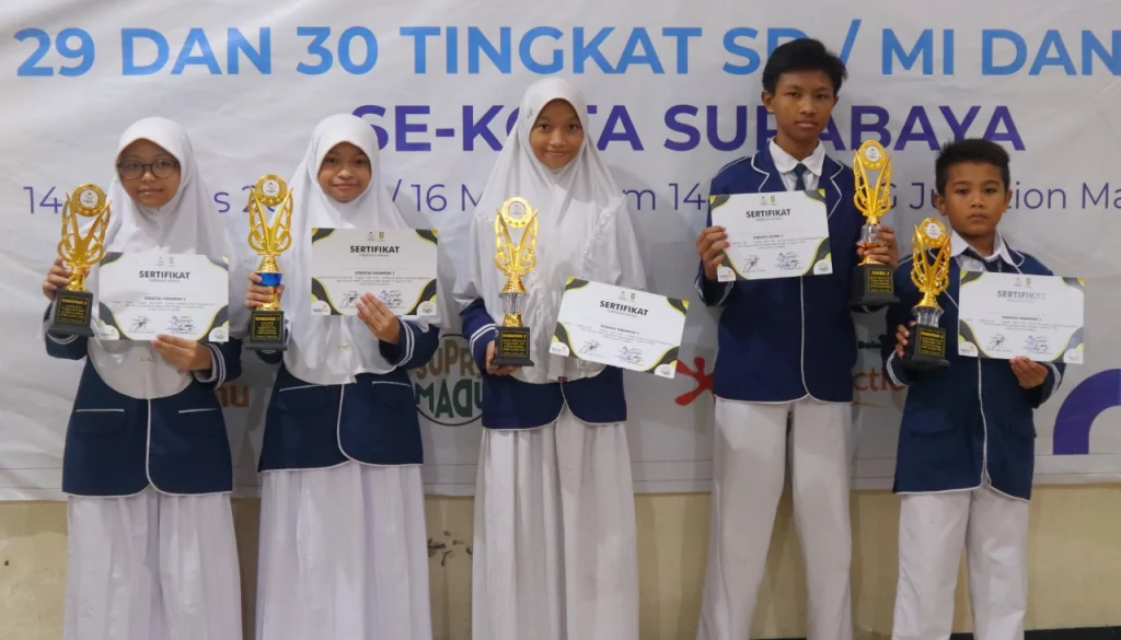 SMPM 7 Surabaya Boyong 6 Penghargaan Lomba Hafidh dan Tartil Al-Quran