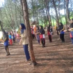 MTsM 5 Daun Bawean Kamping di Ekowisata Mangrove Superberu