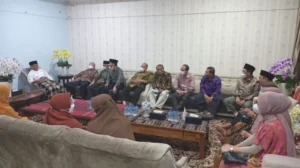 Ke Rumah Dinas Menko PMK, Rombongan PWM Jatim Dijamu Istimewa
