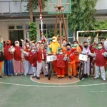 Mengapresiasi yang Rajin Shalat, SD Musix Surabaya Bagikan Tiga Sepeda